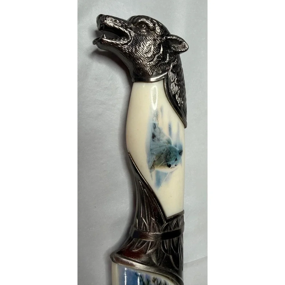 Wolf Pack Decorative Collector Knife with Wolf Head Pommel & Winter Scene Sheath